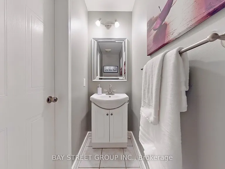 7229 Dime Cres — Photo 11