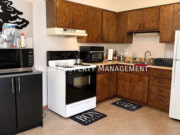 4th image of 1106 T St