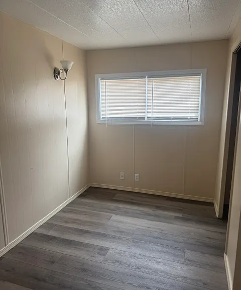 2918 NE Riverside Ave #15 — Photo 5