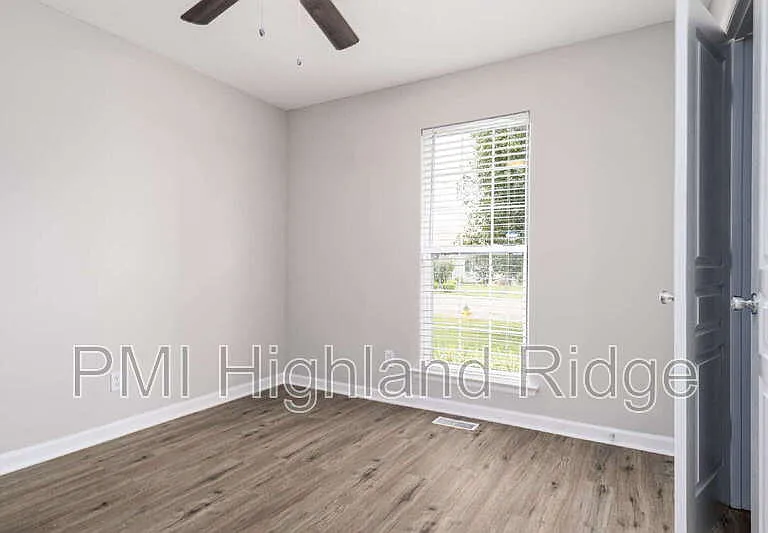 2414 Lismore Dr — Photo 19
