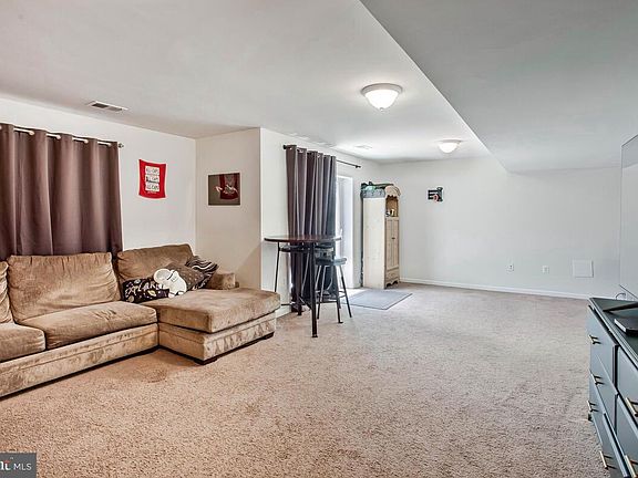 3rd image of 15801 Aerial View Rd