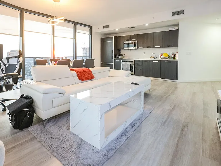 55 SW 9th St #3906 — Photo 26