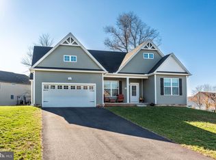 7653 Green Ridge Ln, Abbottstown, PA 17301