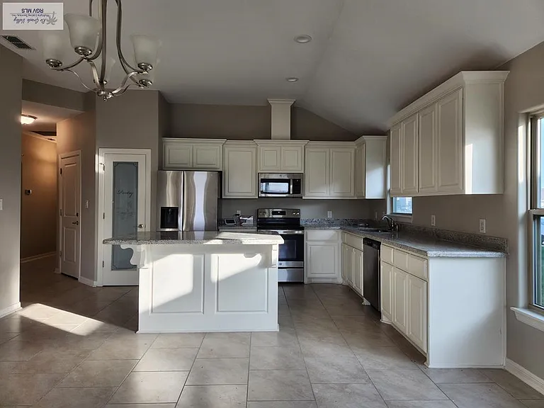 2008 Woodlot Ln — Photo 2