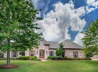 255 Lake Cir, Madison, MS 39110