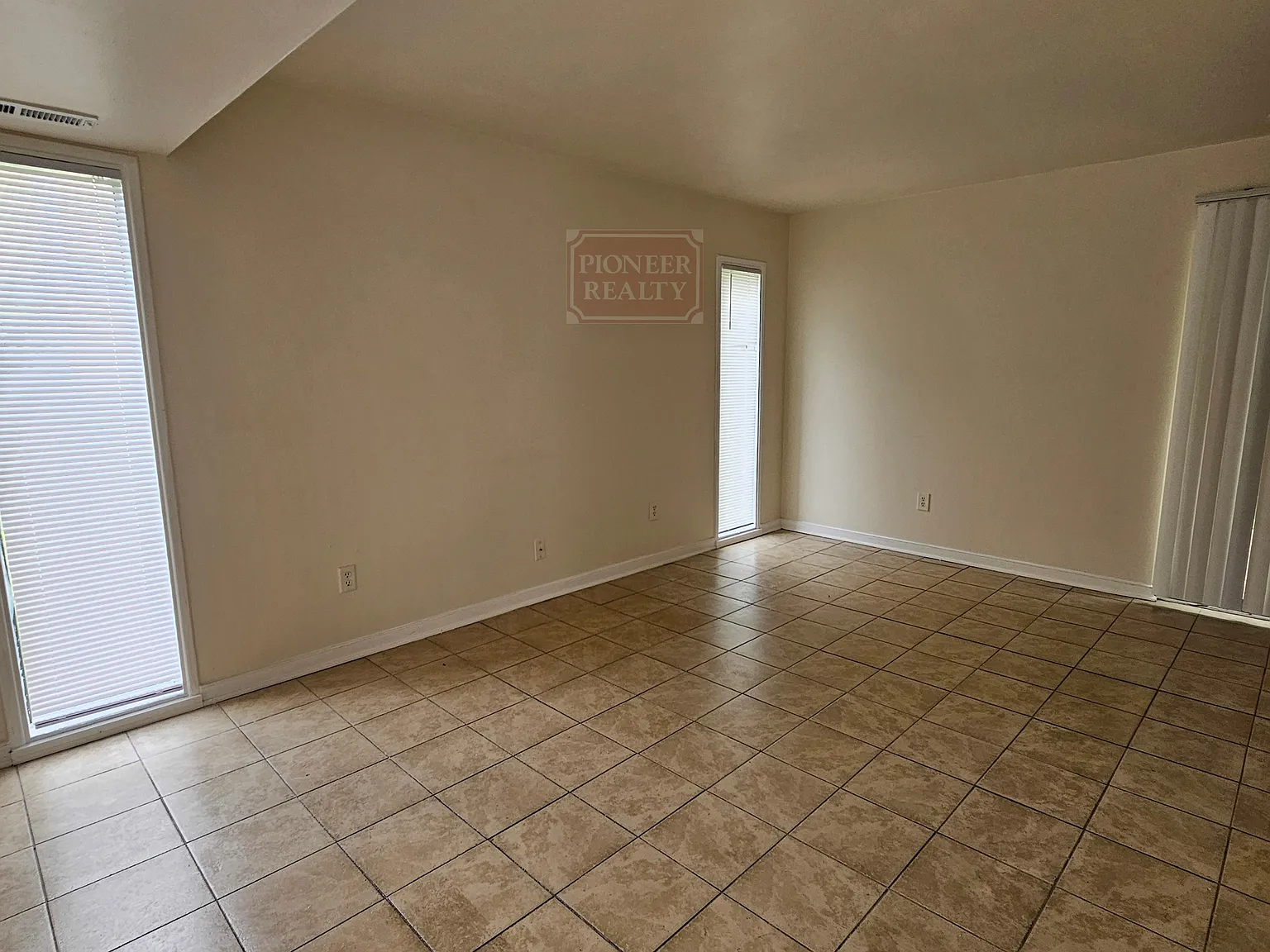 3101 Danzler Circle - 1 — Photo 2