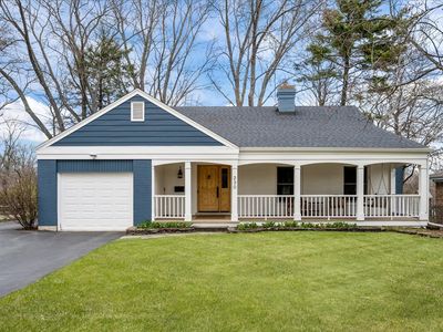 230 W Center Ave, Lake Bluff, IL, 60044