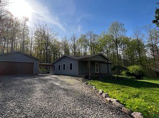 9866 Jones Rd, Erie, PA 16510