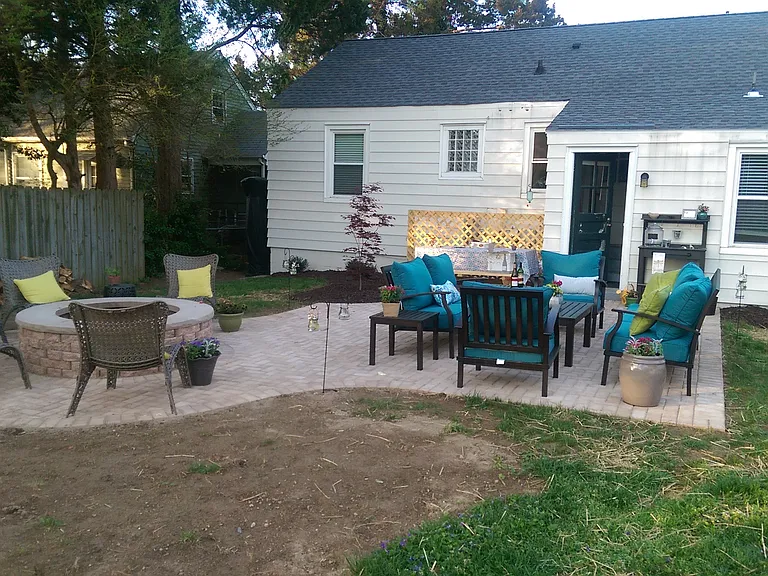 6530 Kensington Ave — Photo 2
