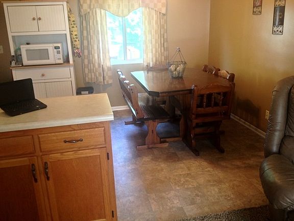 3rd image of 4805 Wildwood Dr