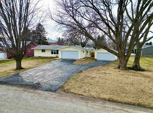 413 N Jefferson St, Calmar, IA 52132