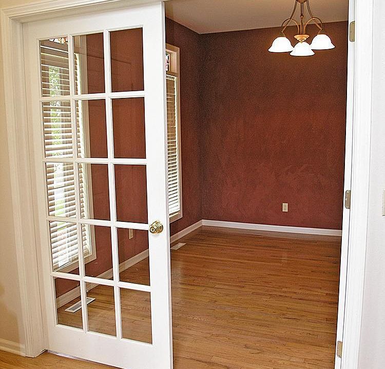 1st image of 10385 Edgewood Dr