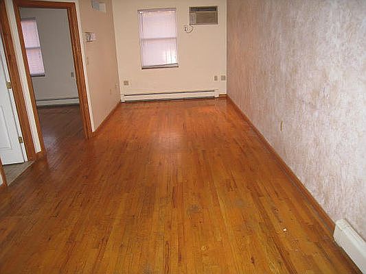 2nd image of 23-13 Ditmars Blvd #1R