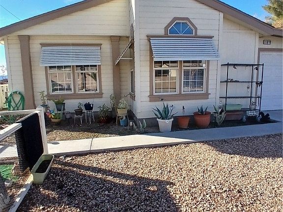 4th image of 1310 S Comstock Cir W