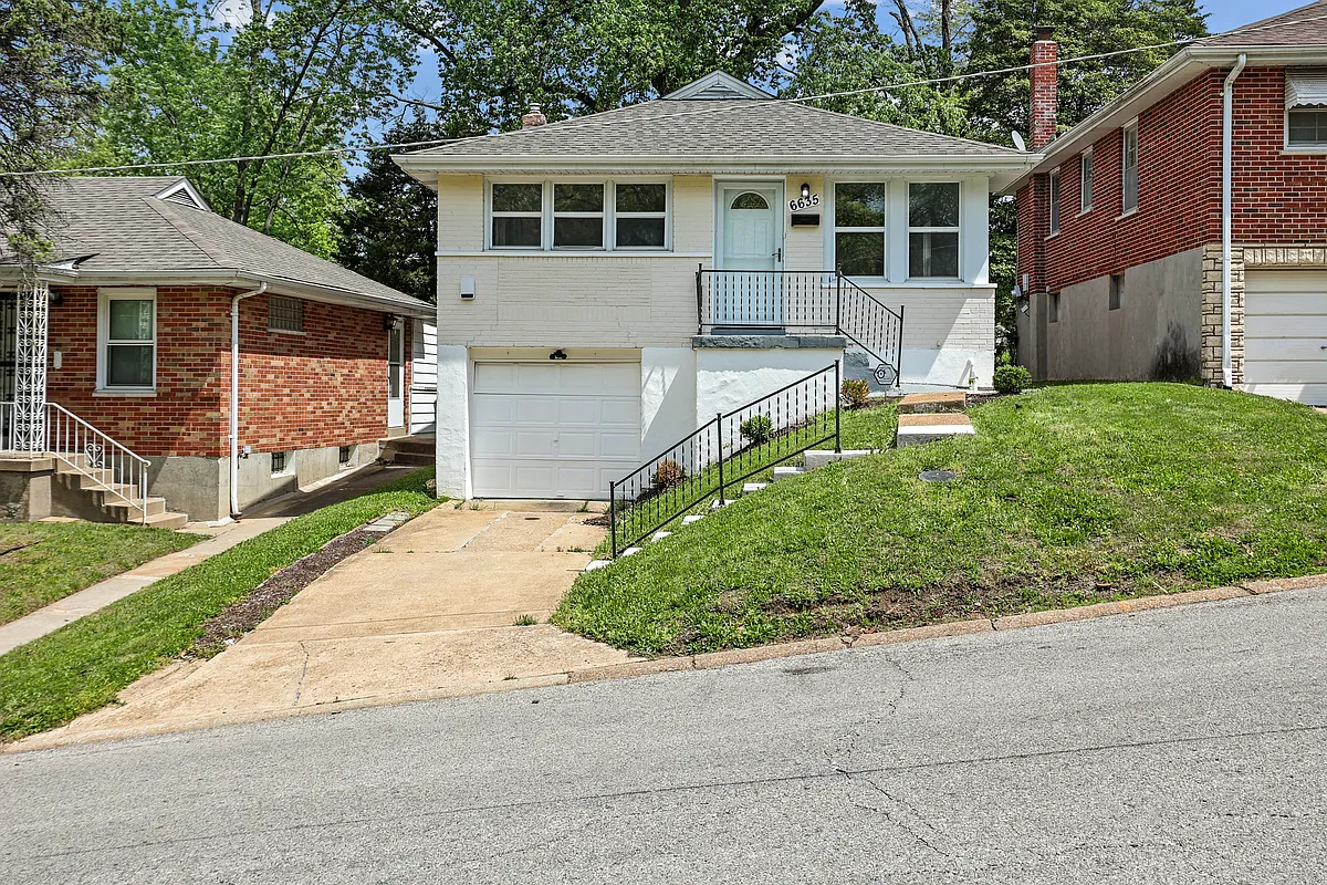 Building Photo - 6635 Donald St