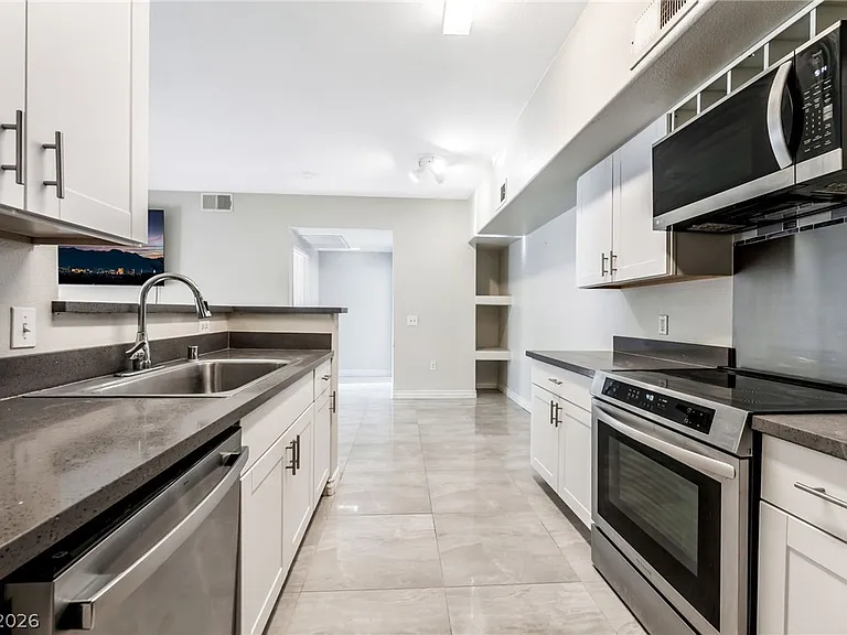 2615 W Gary Ave #1089 — Photo 7