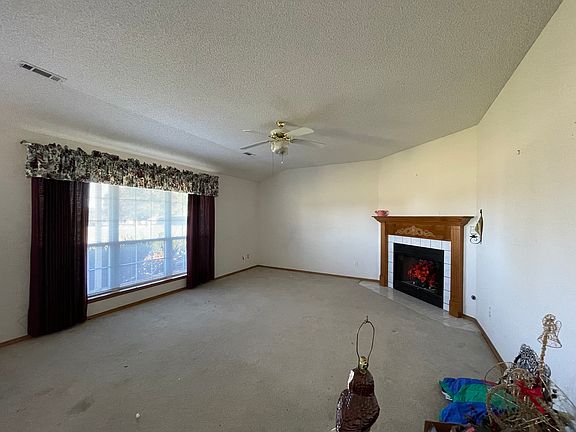 4th image of 1328 Little Flock Dr