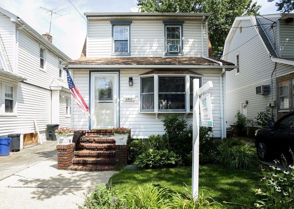 1st image of 1927 Coleman St