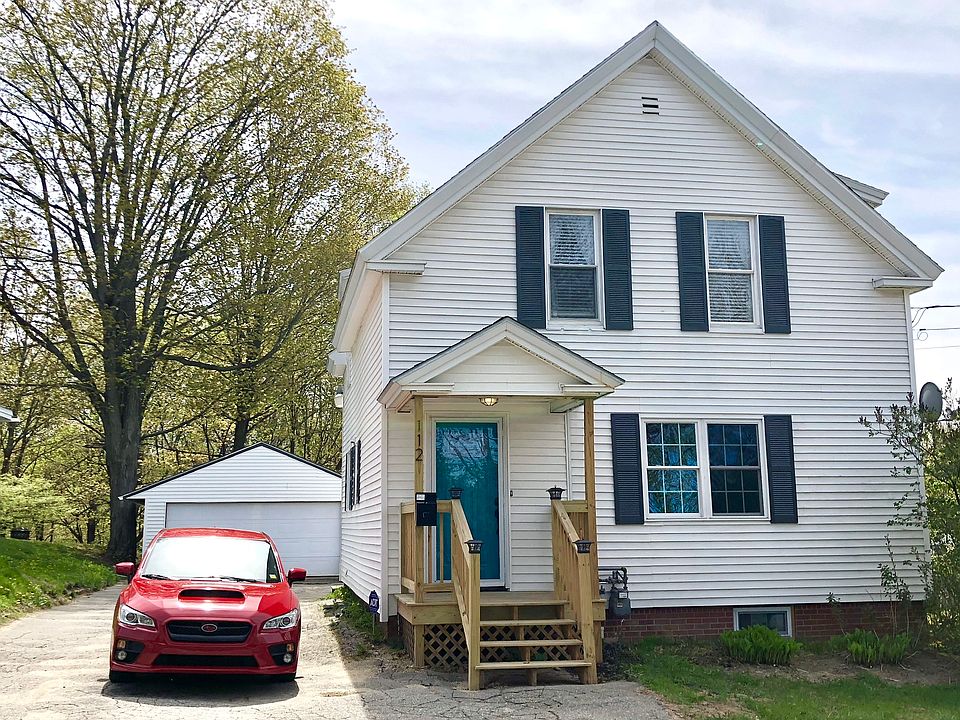 2nd image of 112 Cook St