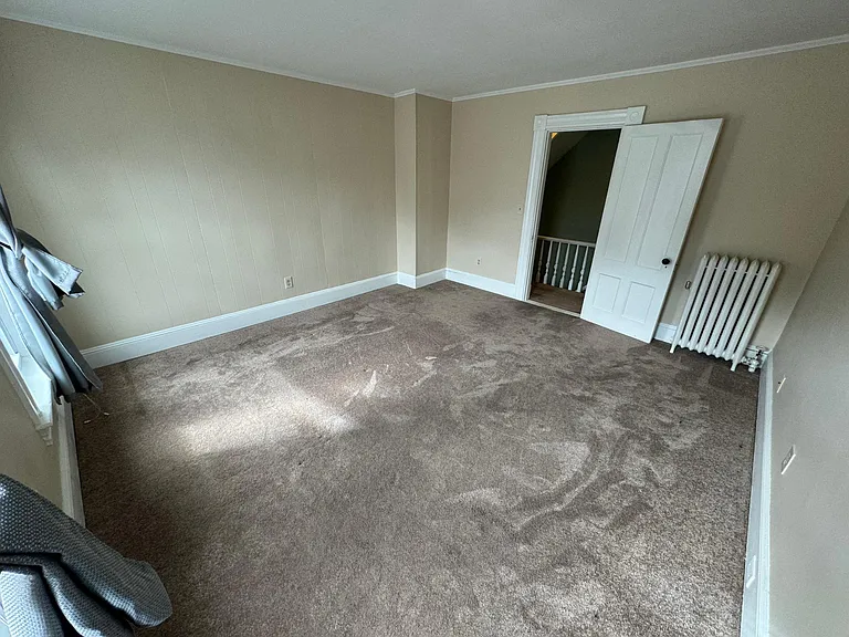 Middle Bedroom