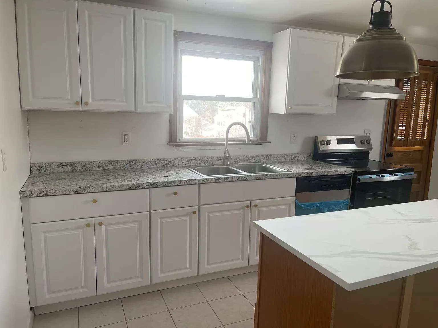 3 bed, 1500 sqft, $3,500 — Photo 2