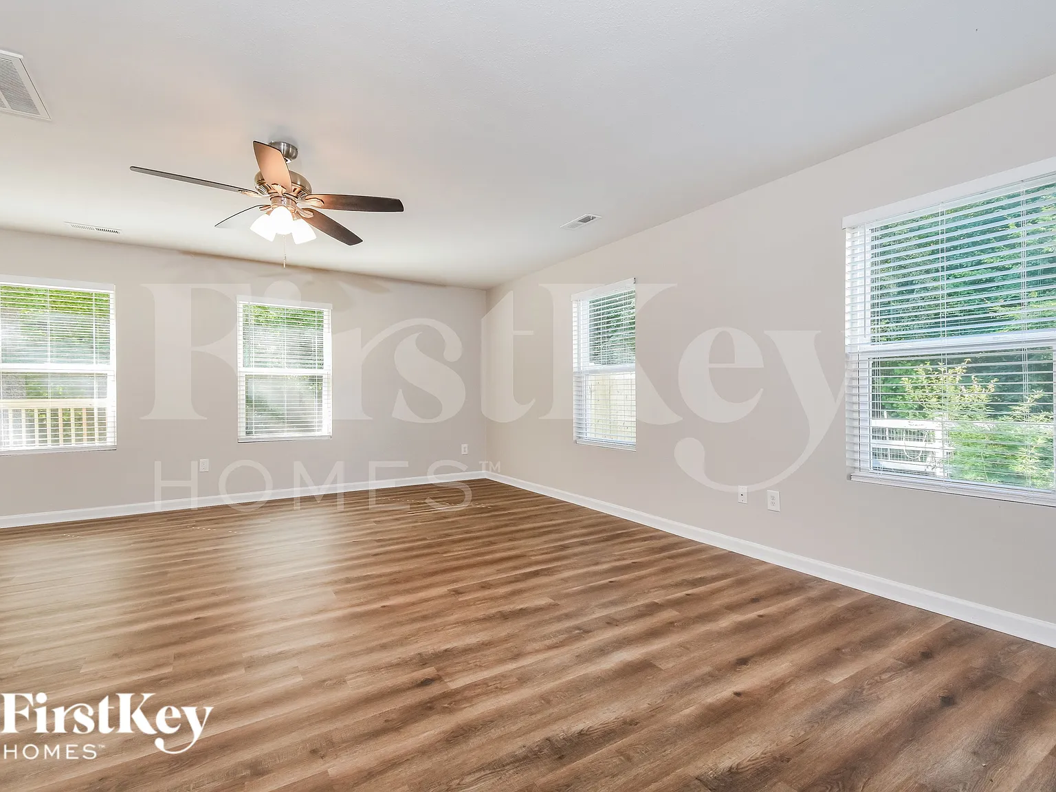 3 bed, 2.5 bath, 2104 sqft, $2,430 — Photo 3