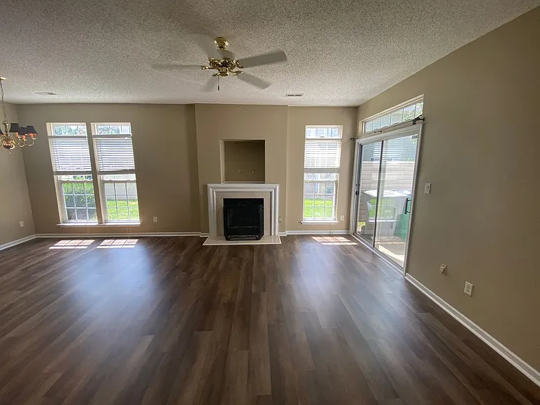 5422 Waverly Lynn Ln — Photo 6