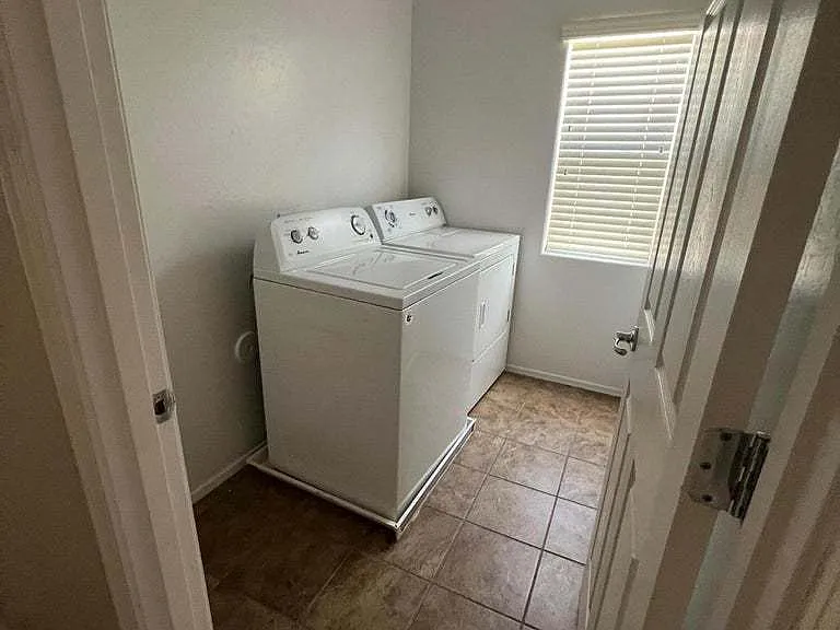 4661 E Laurel Ave — Photo 9
