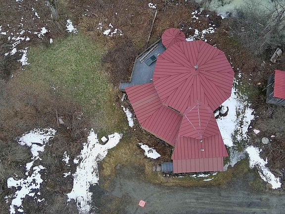 4th image of 652 Lewis Creek Road