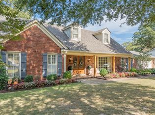 7046 Great Oaks Rd, Germantown, TN 38138