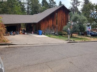 766 Tanglewood St, Sutherlin, OR 97479