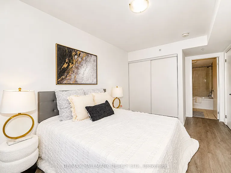 1555 Kingston Rd #212 — Photo 24