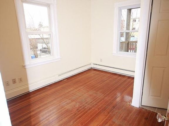 4th image of 350 Washington St Unit 2