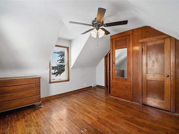 5th image of 1325 Orange Ave