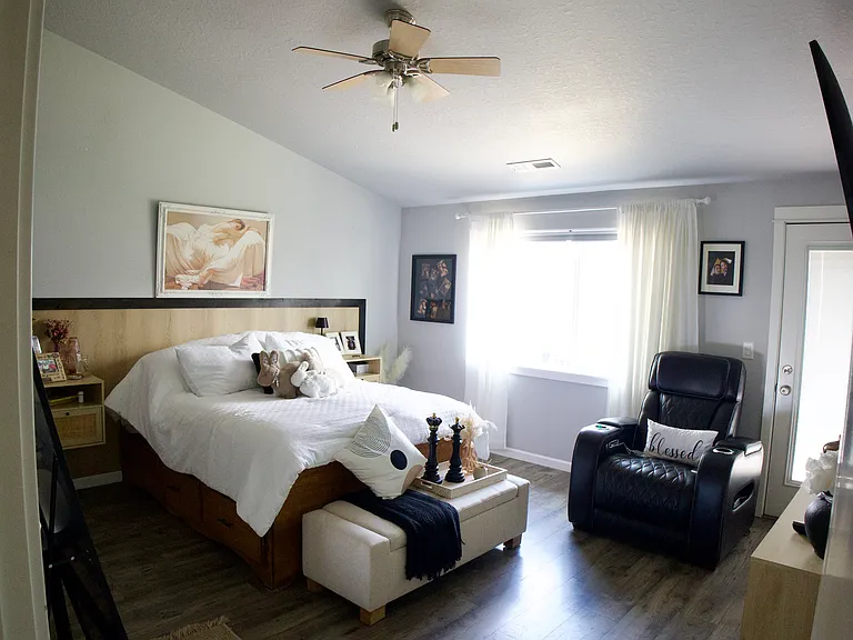 1283 Hazelnut Ct — Photo 17