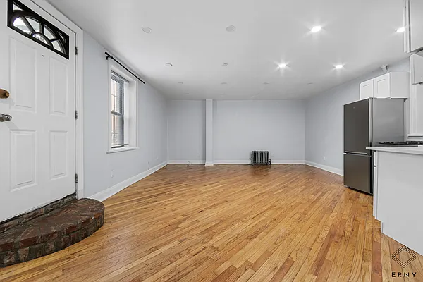 Rented by ERNY LLC | media 4