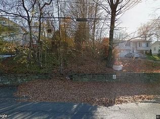 81 Jewett St, Ansonia, CT 06401