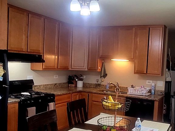 5th image of 425 Robinhood Dr