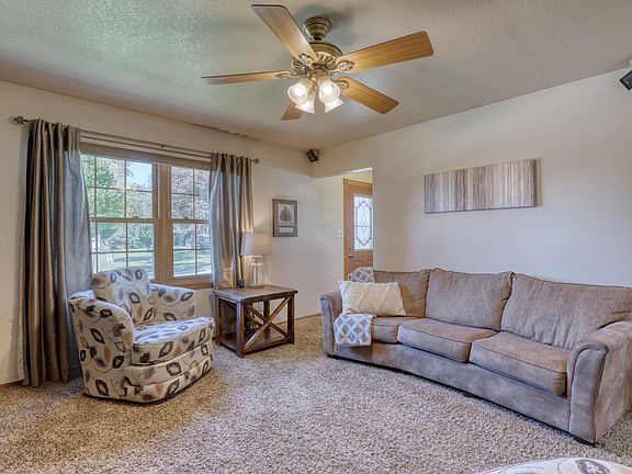 5th image of 625 Lenora Dr