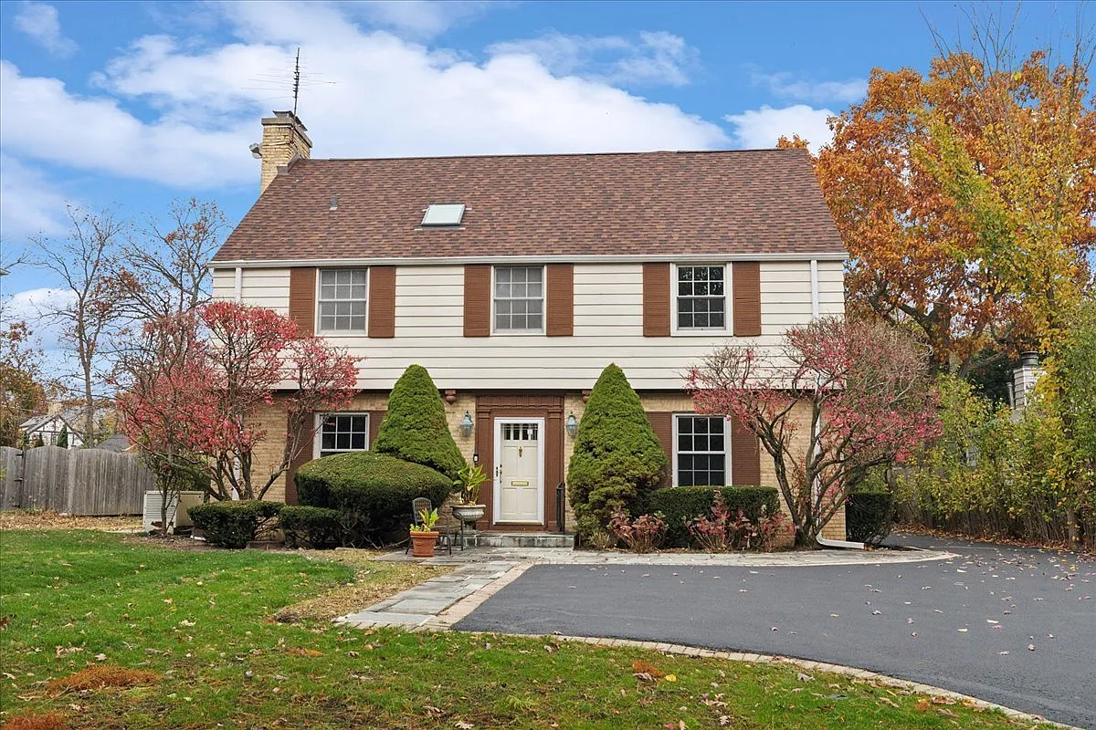 249 Cedar Ave photo 1