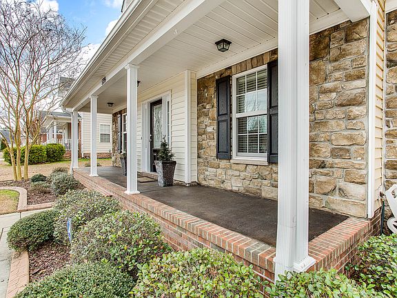 4th image of 599 Thorncliff Dr