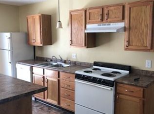 2136 E Bennett St, Springfield, MO 65804