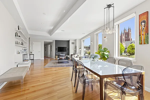 Sold by Compass | media 2