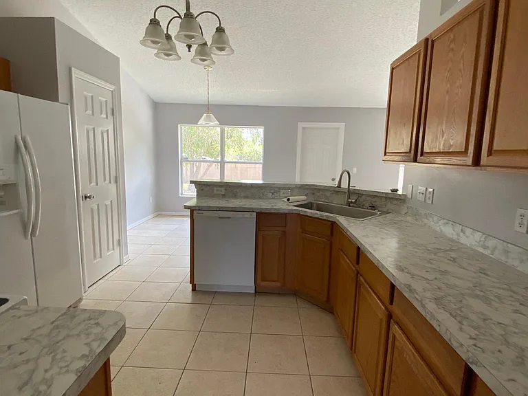 632 SE Chapman Ave — Photo 34