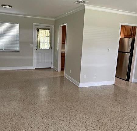 4th image of 936 22nd Ave
