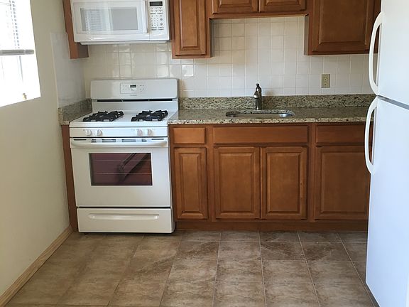 4th image of 103 Bowers St APT 2