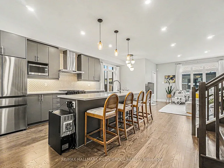 618 Mikinak Rd — Photo 16