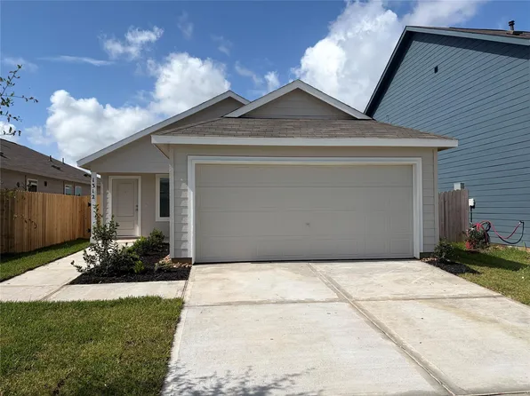 1312 Charlotte Way, Wharton, TX 77488