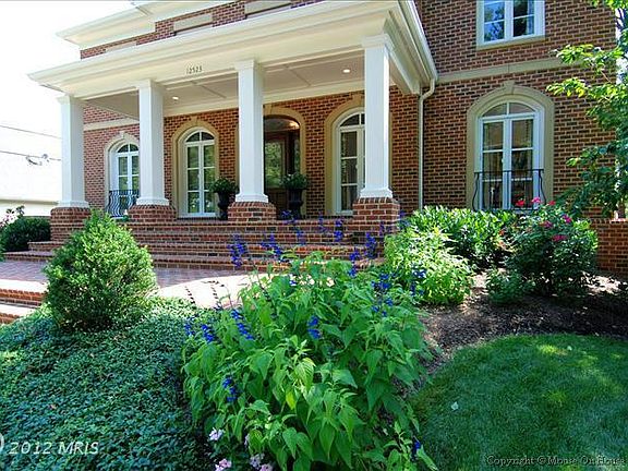 3rd image of 12523 Poplar Ln