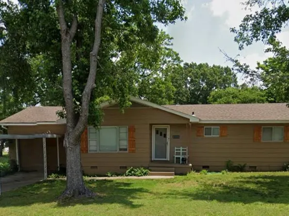 1204 S Seminole Ave, Wewoka, OK 74884